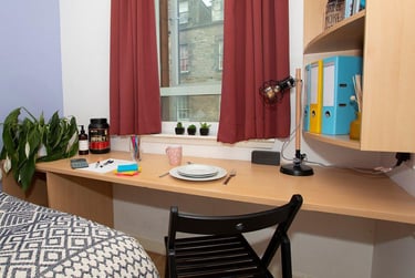 1 bed flat, Cowgate, Old Town, Edinburgh, EH11NQ - Image 5